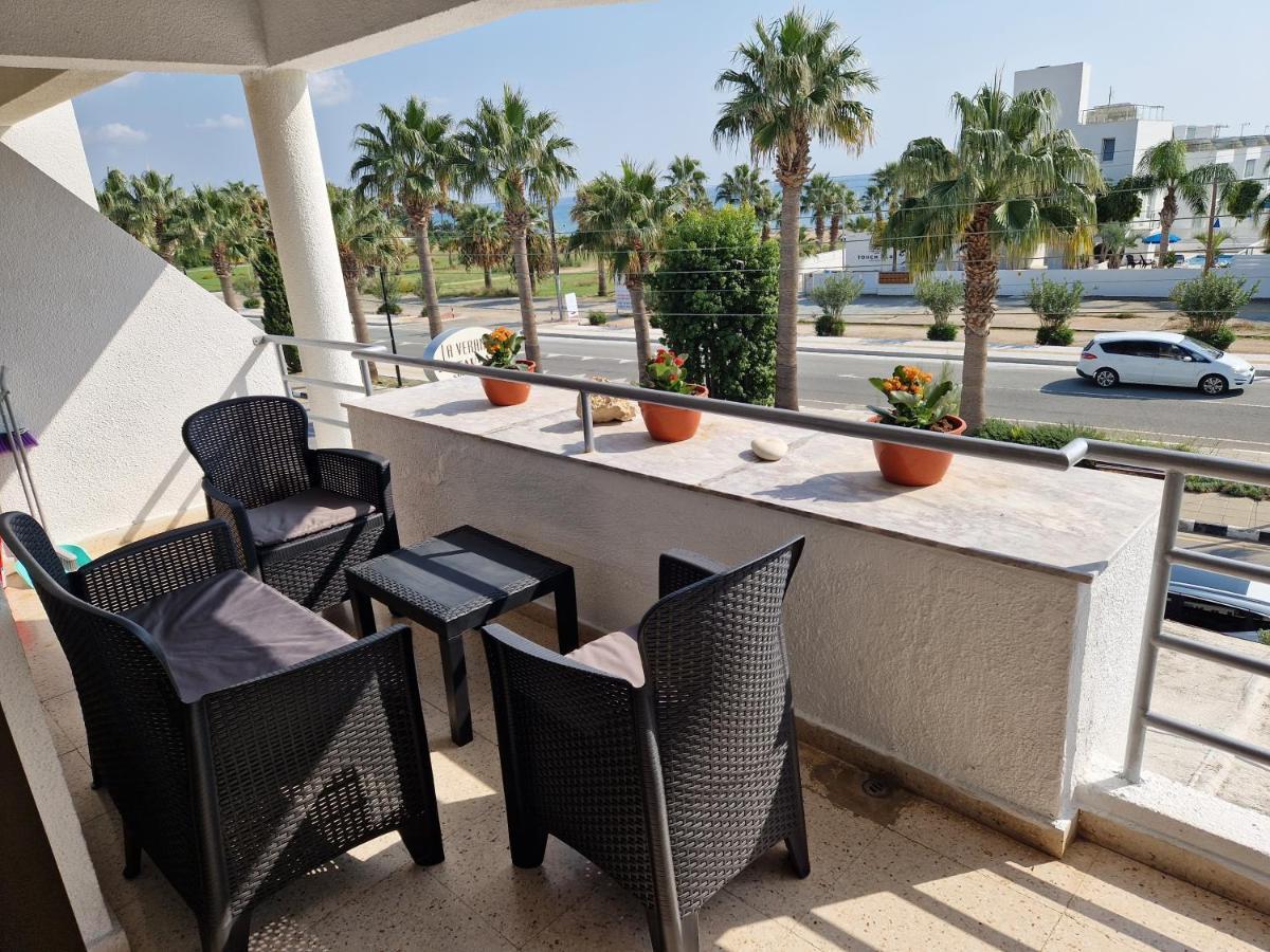 La Veranda Sea View Apartments ラルナカ エクステリア 写真